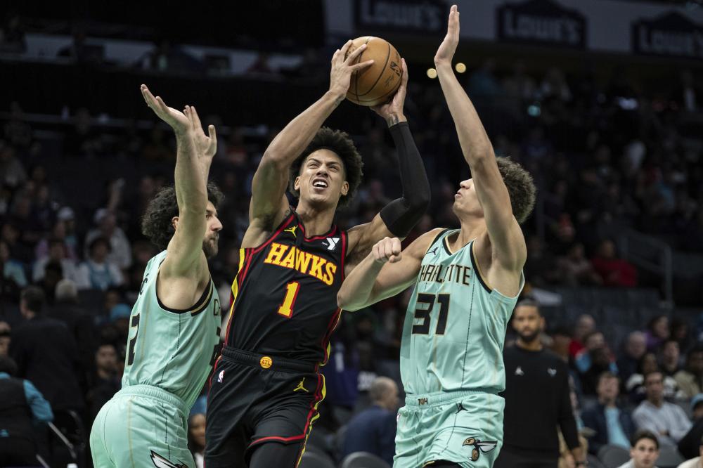 她通过力量 她通过力量